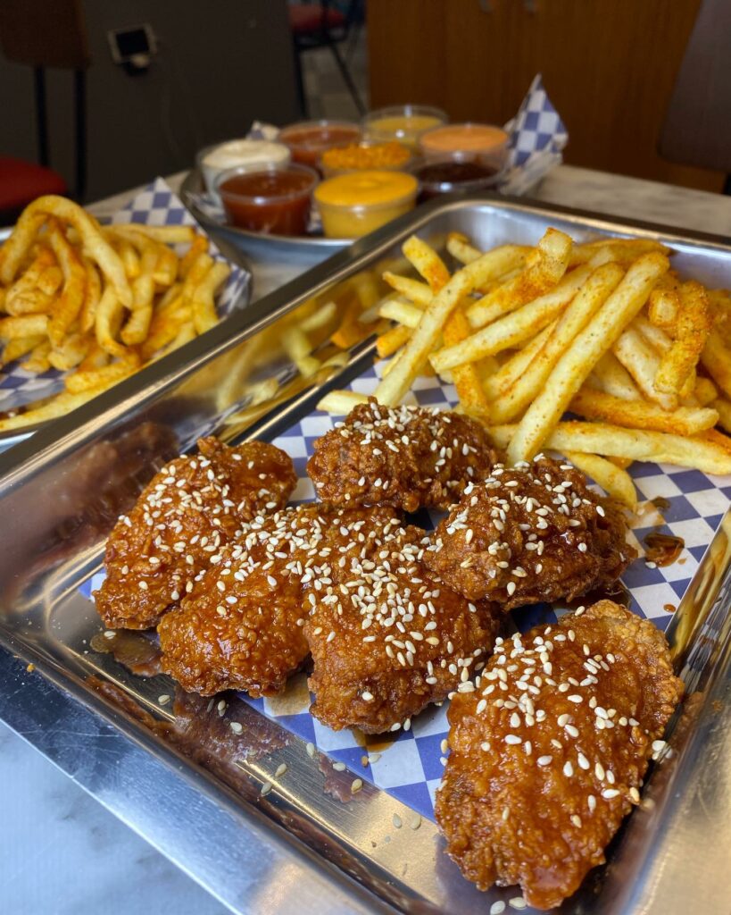 Salt Fried Chicken Hot Wings Menü Fiyatları